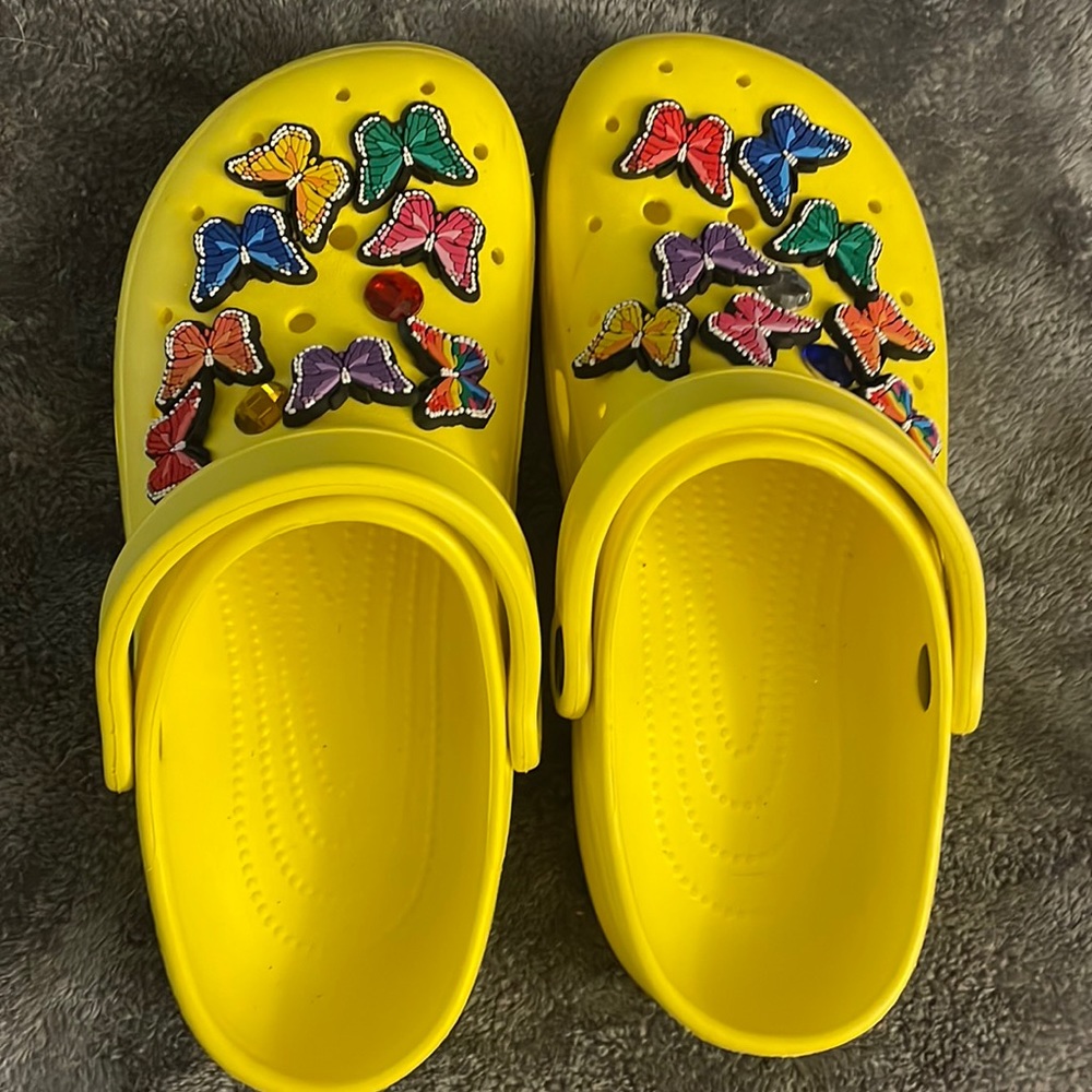 Butterfly generic brand crocs
